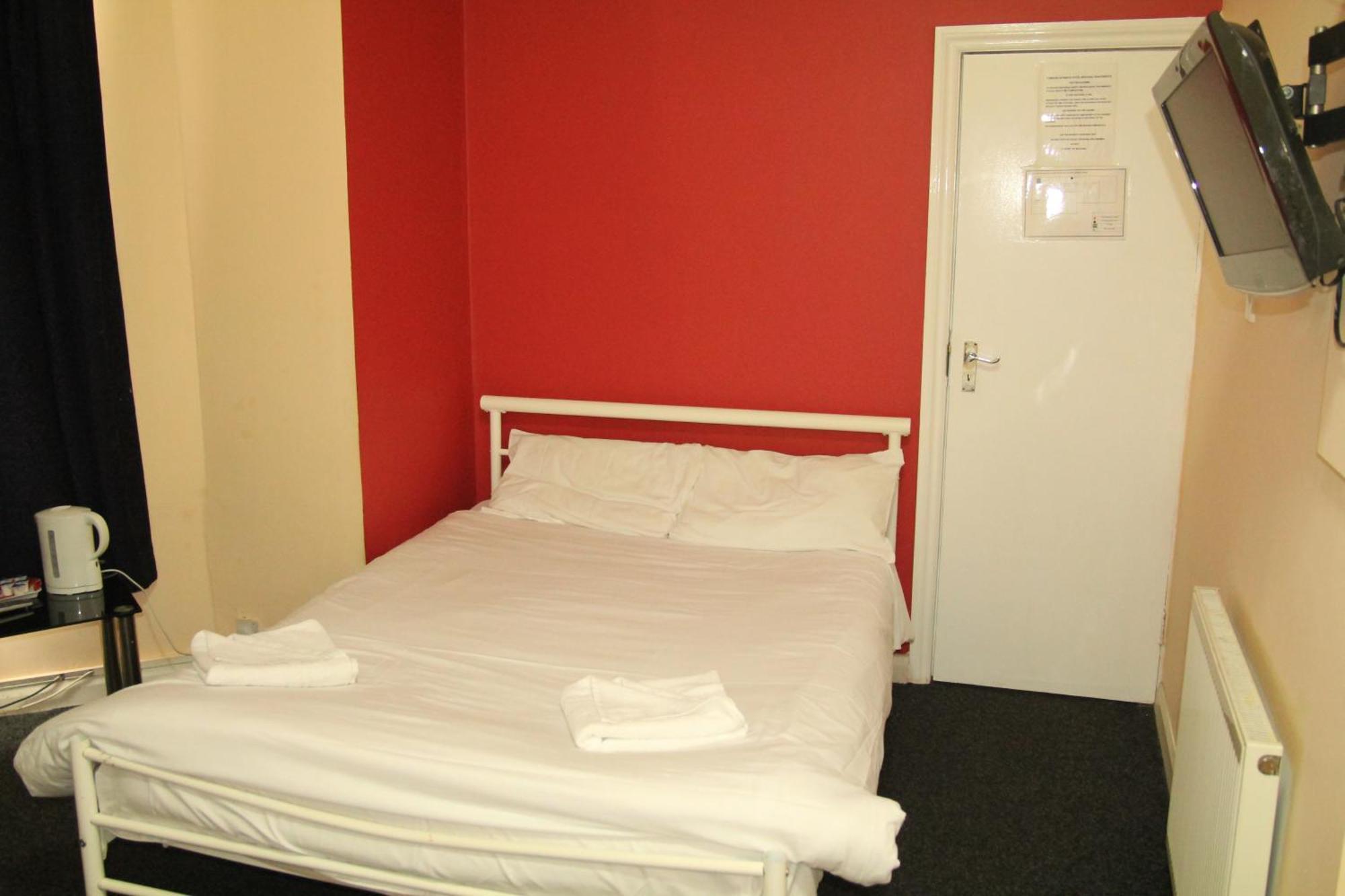 London Olympus Hotel Екстер'єр фото